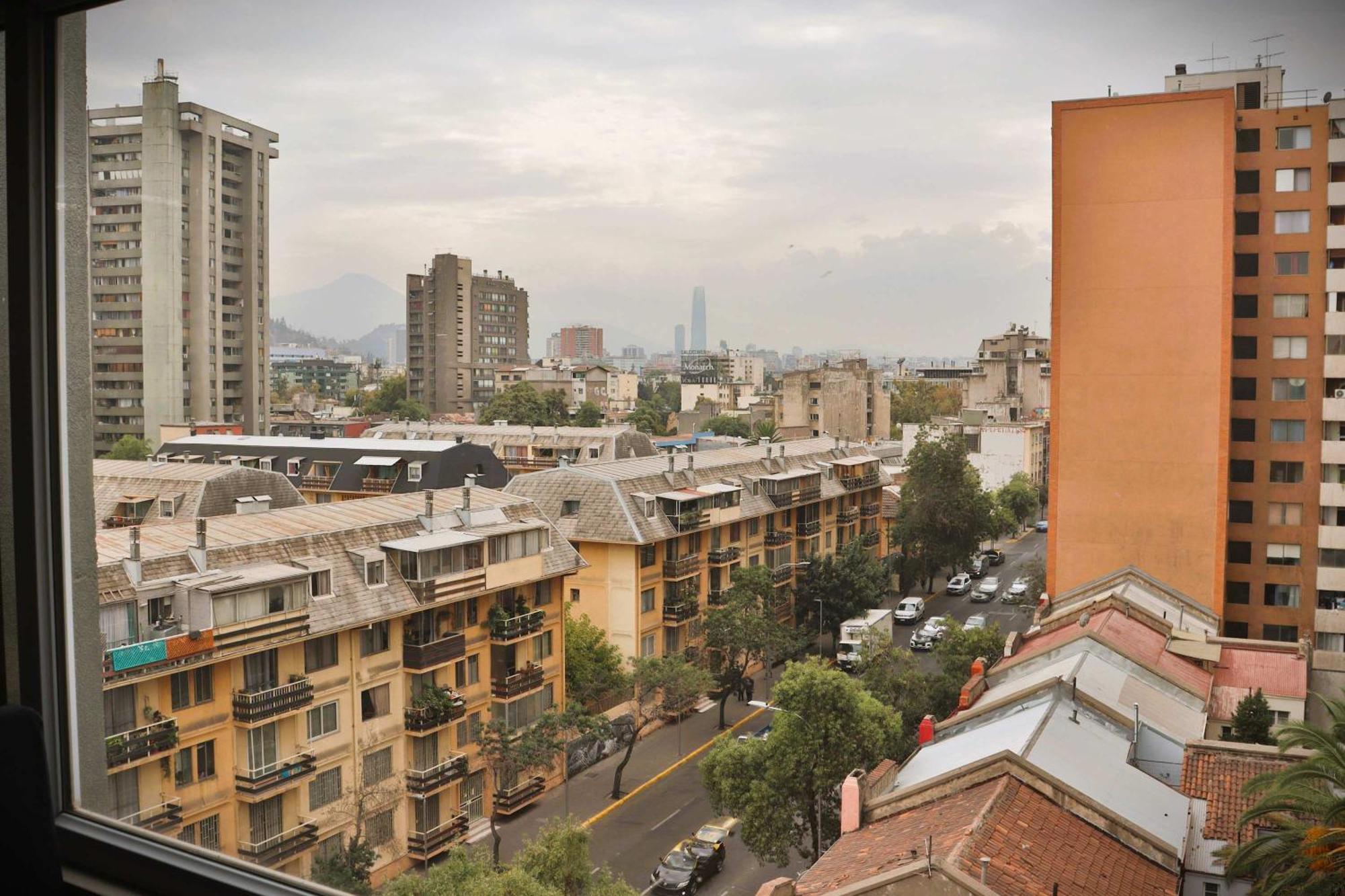Hom I Amplio Y Comodo Depto Con Terraza Santiago