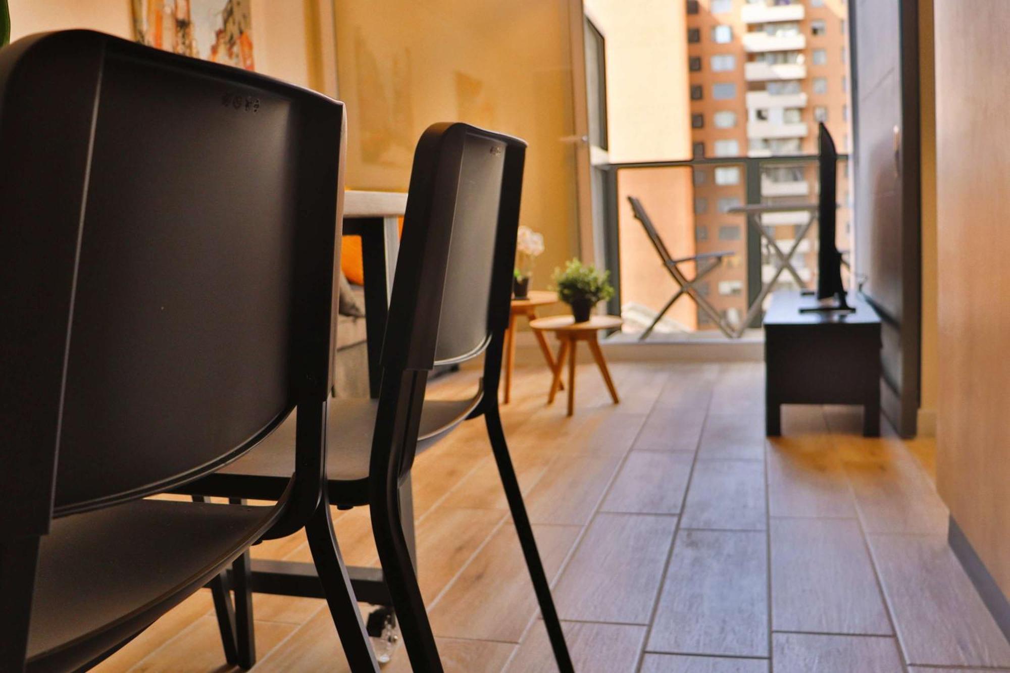 Hom I Amplio Y Comodo Depto Con Terraza Apartamento Santiago