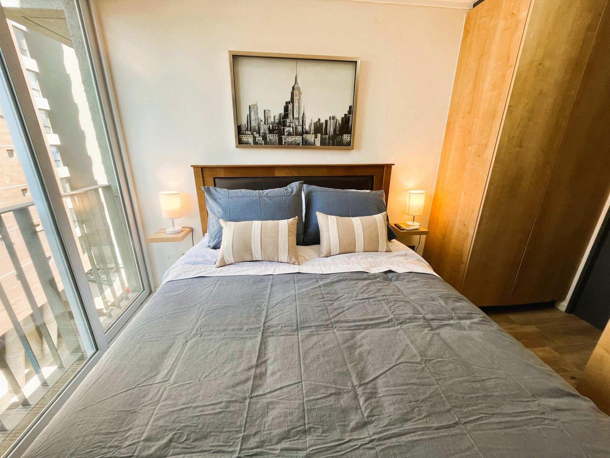 Hom I Amplio Y Comodo Depto Con Terraza * Santiago