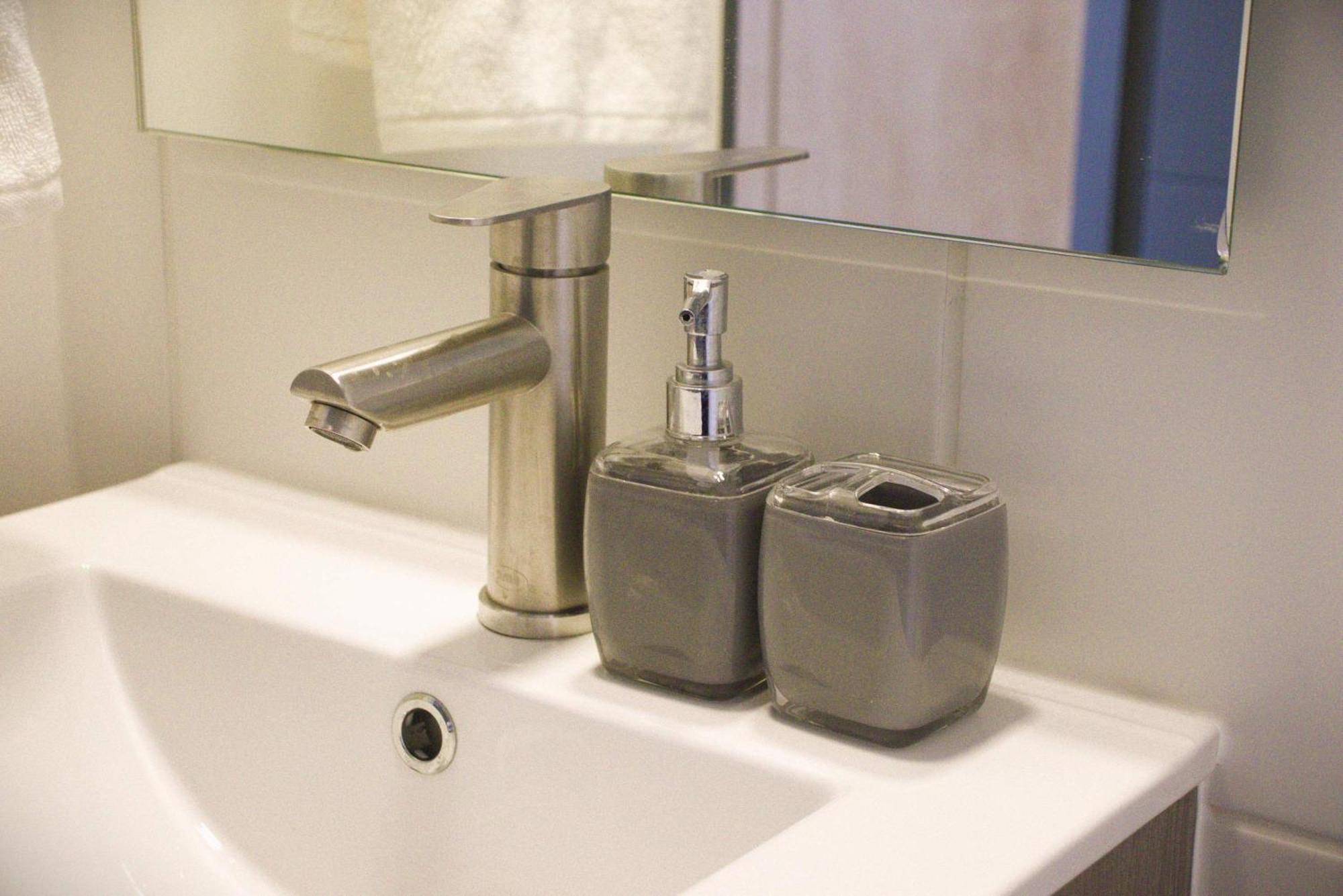 Hom I Amplio Y Comodo Depto Con Terraza Apartamento Santiago
